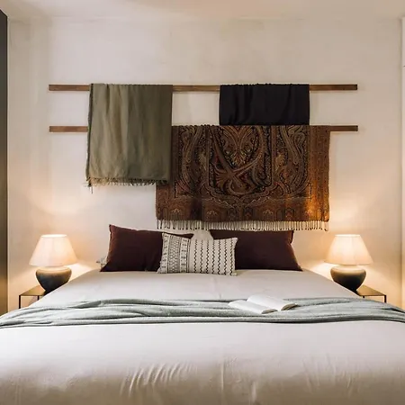 Nyiri - 2 Bedrooms In Principe Real * Lisboa