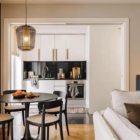 Nyiri - 2 Bedrooms In Principe Real Apartment *